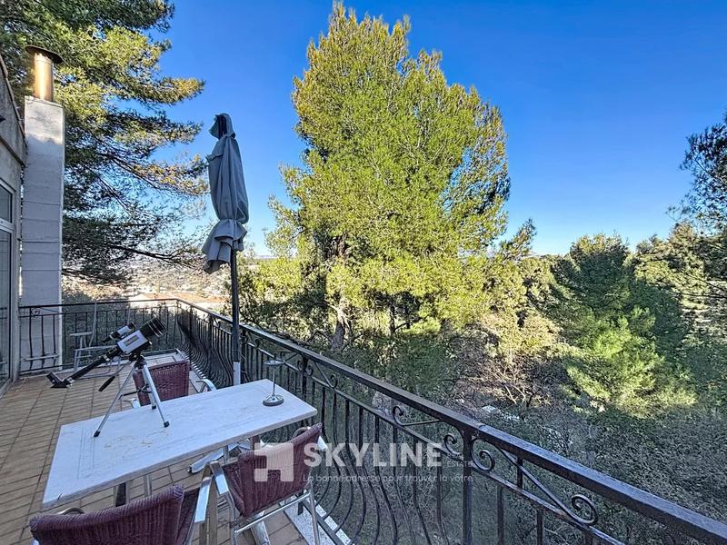 Maison - 166 m² - 7 pièces