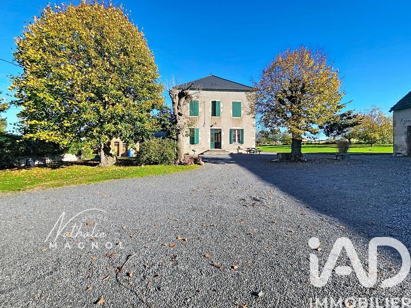 Maison - 197 m² - 8 pièces