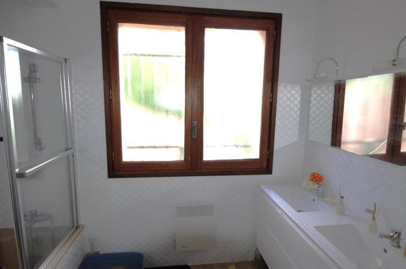 Maison traditionnelle - 353 m² - 10 pièces