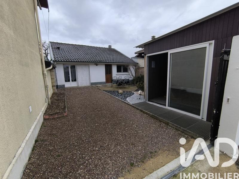 Maison - 200 m² - 8 pièces
