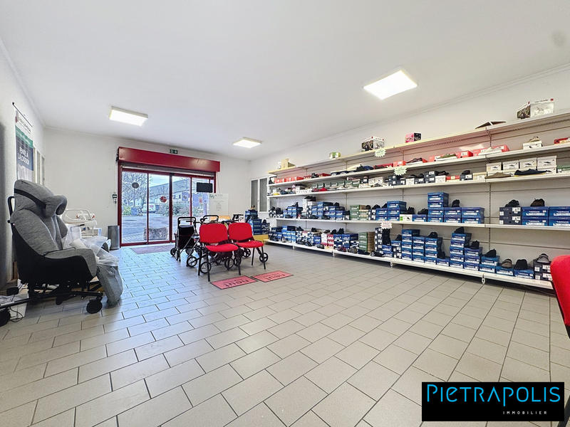Local commercial - 270 m² - 4 pièces