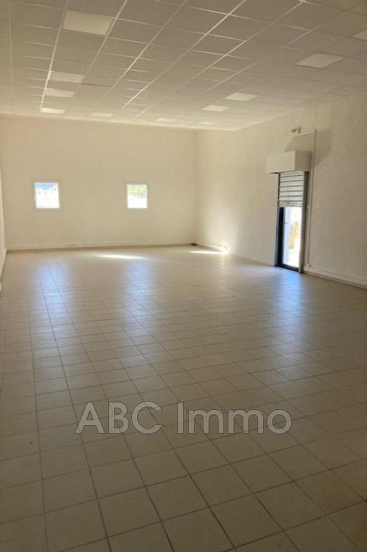 Local commercial - 200 m²