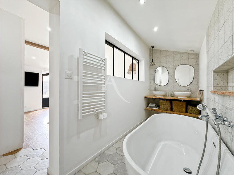 Maison - 104 m² - 3 pièces