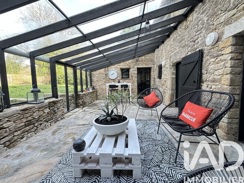 Maison - 256 m² - 10 pièces