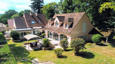 Maison - 390 m² - 15 pièces