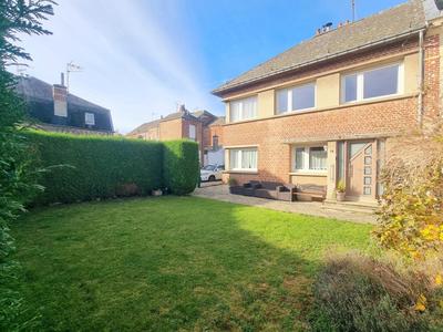 Maison - 98 m² - 5 pièces