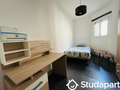 Chambre - 11 m² - 1 pièce