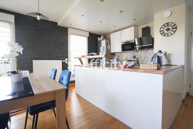 Appartement - 90 m² - 4 pièces