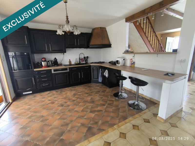 Maison - 94 m² - 5 pièces