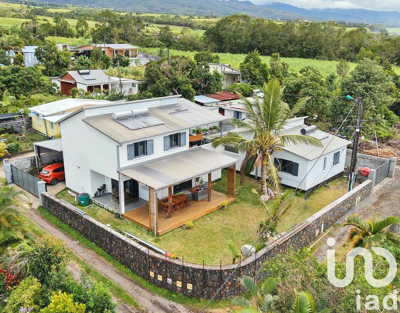 Maison - 140 m² - 5 pièces