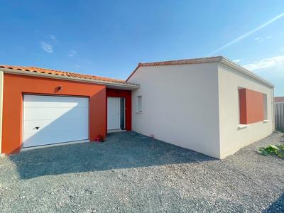 Maison - 99 m² - 5 pièces