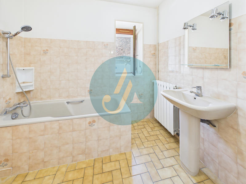 Maison - 81 m² - 3 pièces