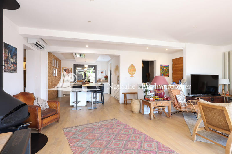 Maison - 200 m² - 3 pièces