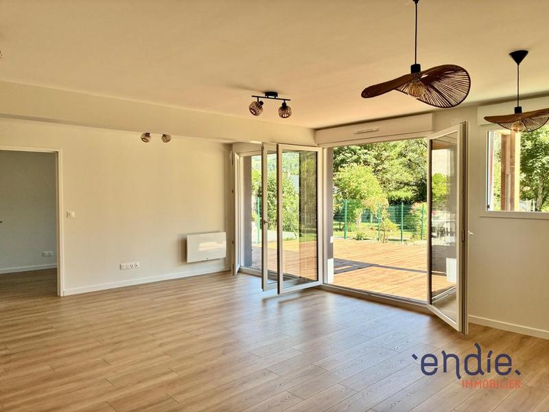 Appartement - 80 m² - 3 pièces