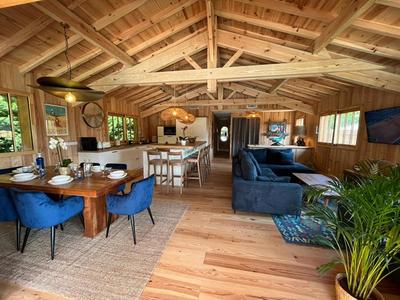 Propriété - 367 m² - 14 pièces