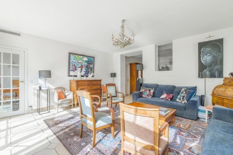 Maison - 210 m² - 7 pièces