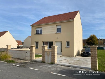 Maison traditionnelle - 132 m² - 7 pièces