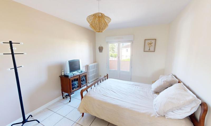 Appartement - 167 m² - 6 pièces