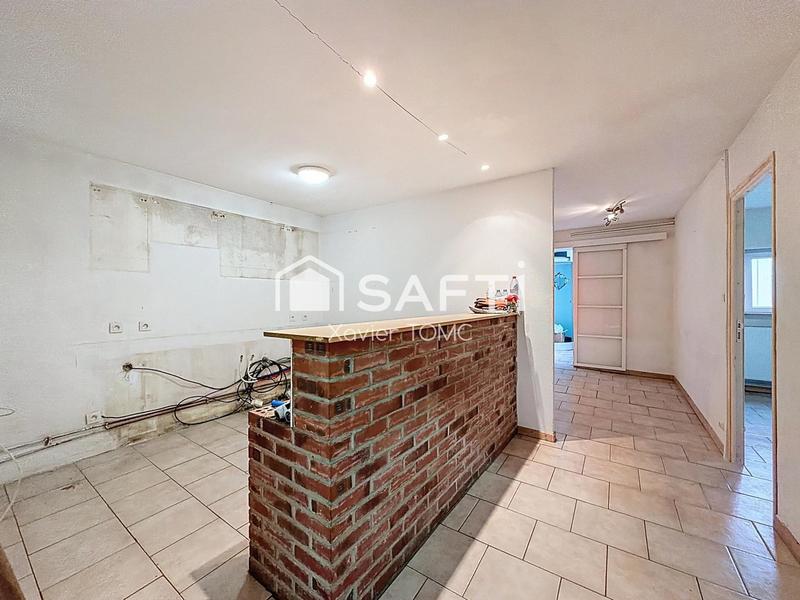 Local commercial - 140 m² - 4 pièces