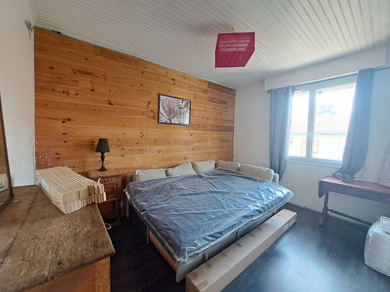 Local commercial - 200 m² - 5 pièces