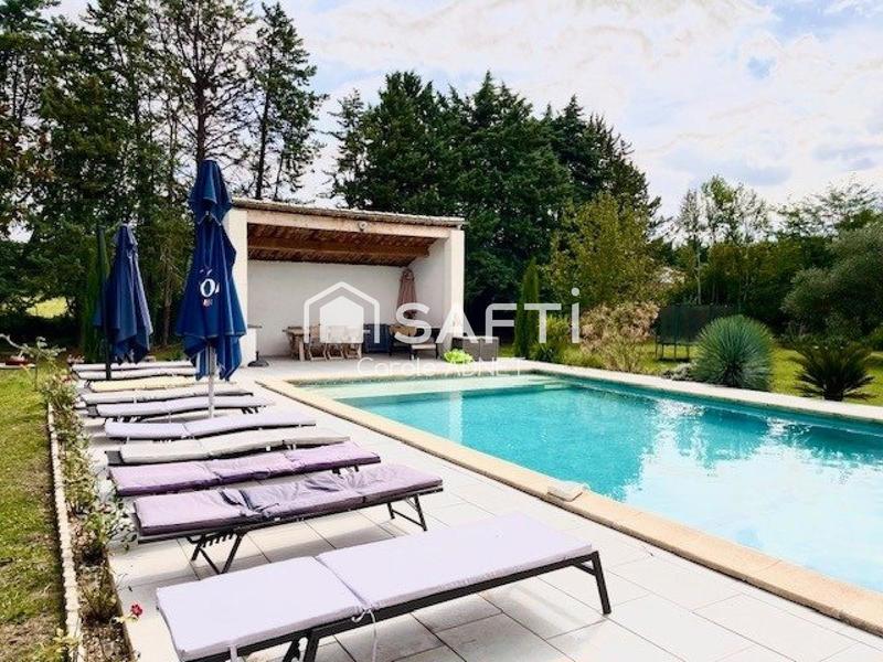 Maison - 200 m² - 7 pièces