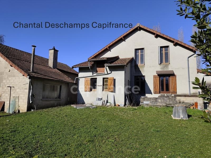 Maison - 92 m² - 6 pièces