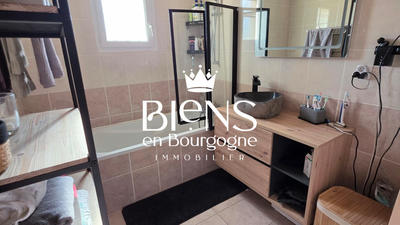 Maison - 105 m² - 6 pièces