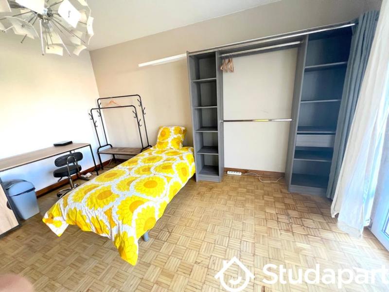 Chambre - 10 m² - 1 pièce