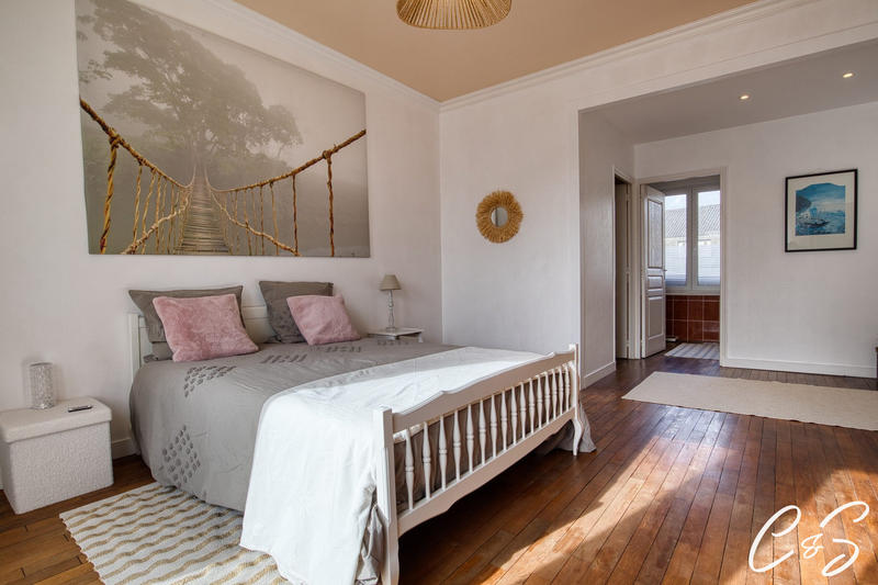 Maison ancienne - 193 m² - 7 pièces