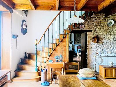 Maison - 159 m² - 6 pièces