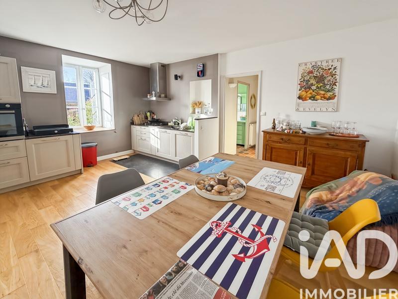 Maison - 320 m² - 12 pièces