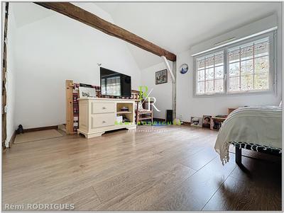 Maison - 165 m² - 10 pièces