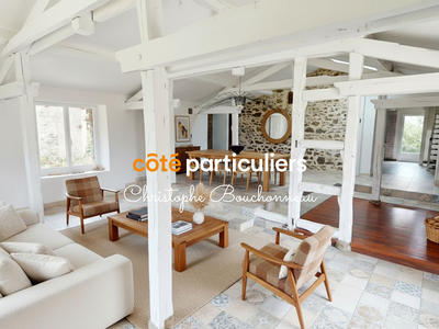 Maison - 202 m² - 6 pièces