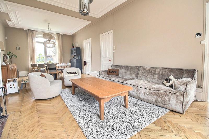 Maison - 292 m² - 8 pièces