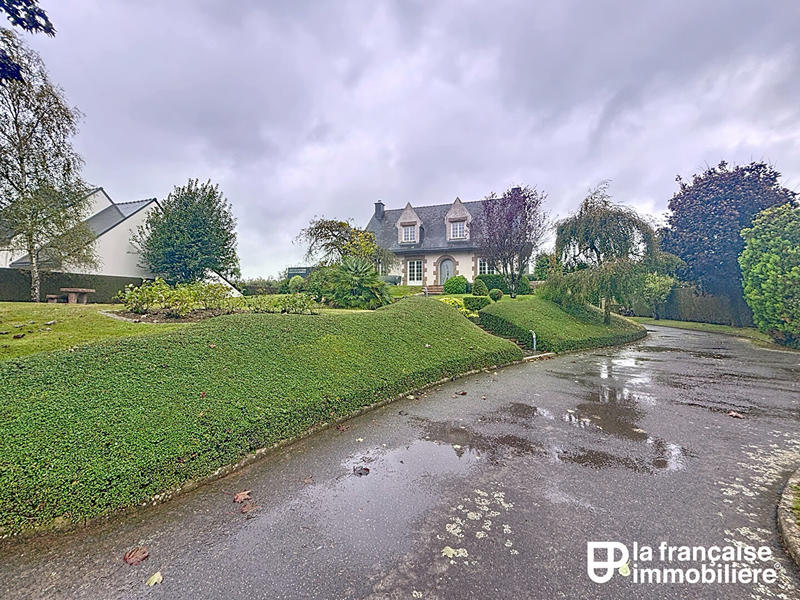 Maison - 168 m² - 6 pièces