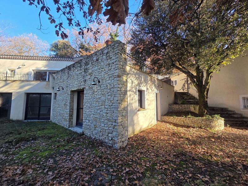 Maison - 235 m² - 6 pièces