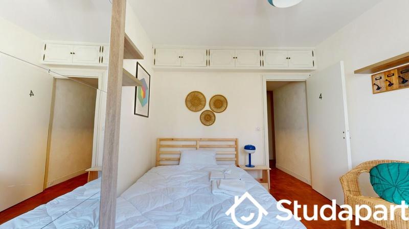 Chambre - 10 m² - 1 pièce