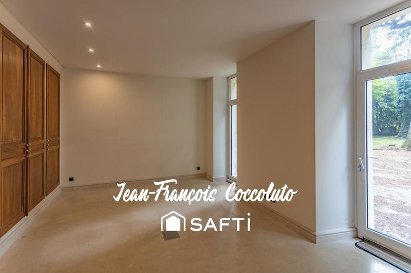 Maison de maîtres - 446 m² - 15 pièces