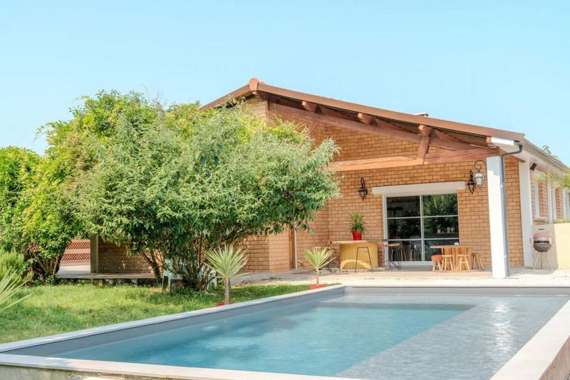 Maison - 210 m² - 5 pièces