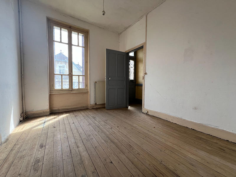 Maison - 92 m² - 5 pièces