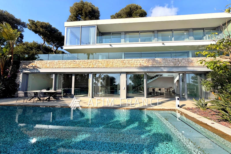 Villa - 380 m² - 8 pièces
