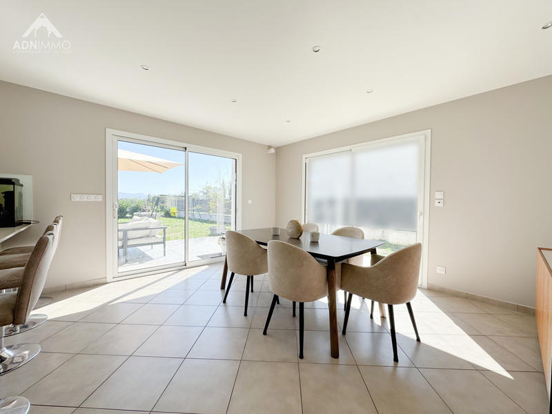 Maison - 120 m² - 5 pièces