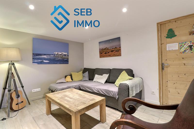 Local commercial - 202 m² - 7 pièces