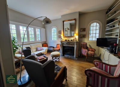 Propriété - 193 m² - 8 pièces