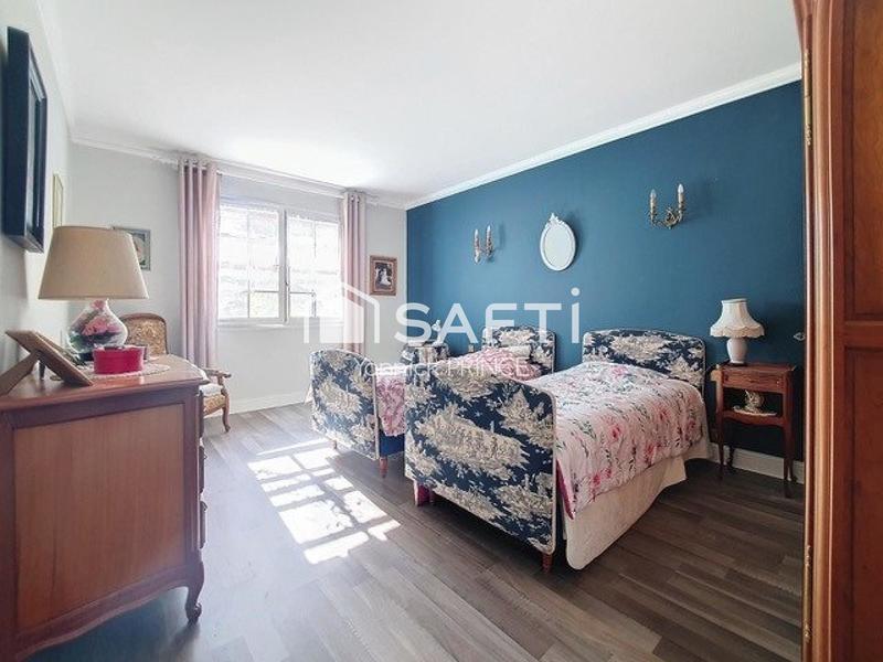 Maison - 190 m² - 5 pièces