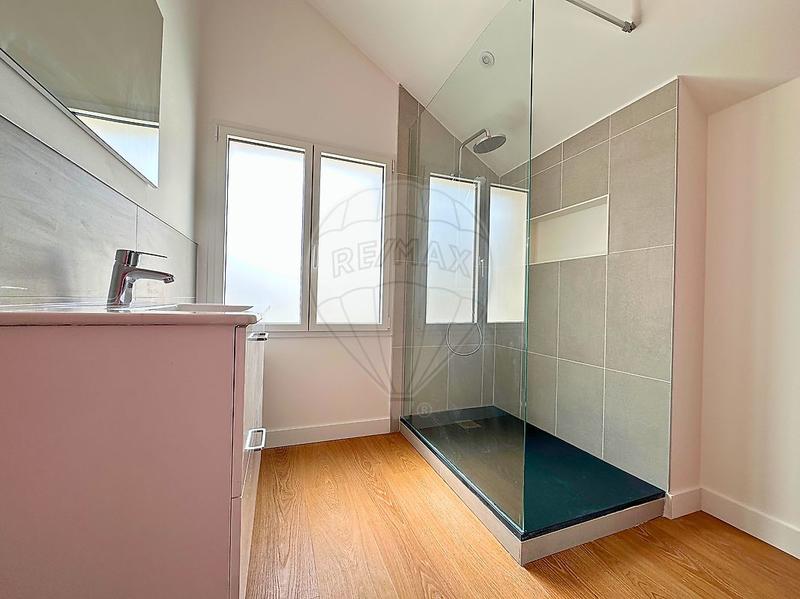 Maison - 177 m² - 6 pièces