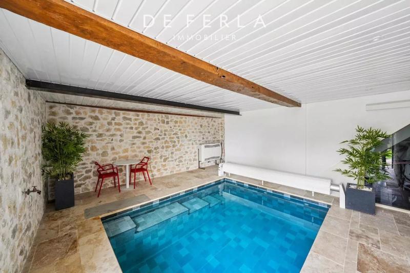 Appartement - 683 m² - 19 pièces