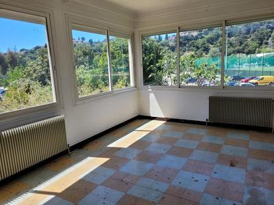 Appartement - 97 m² - 4 pièces