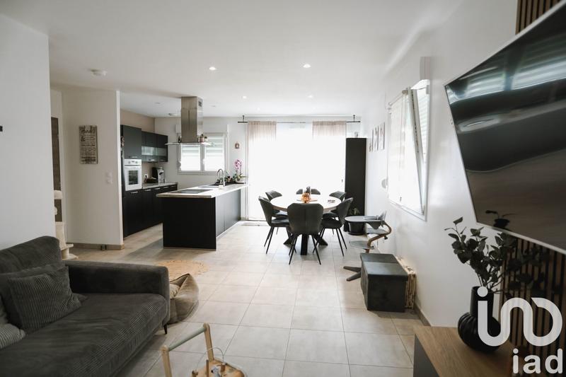 Maison - 96 m² - 6 pièces