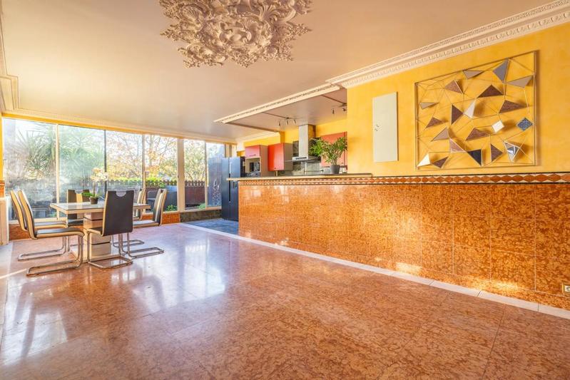 Appartement - 105 m² - 5 pièces